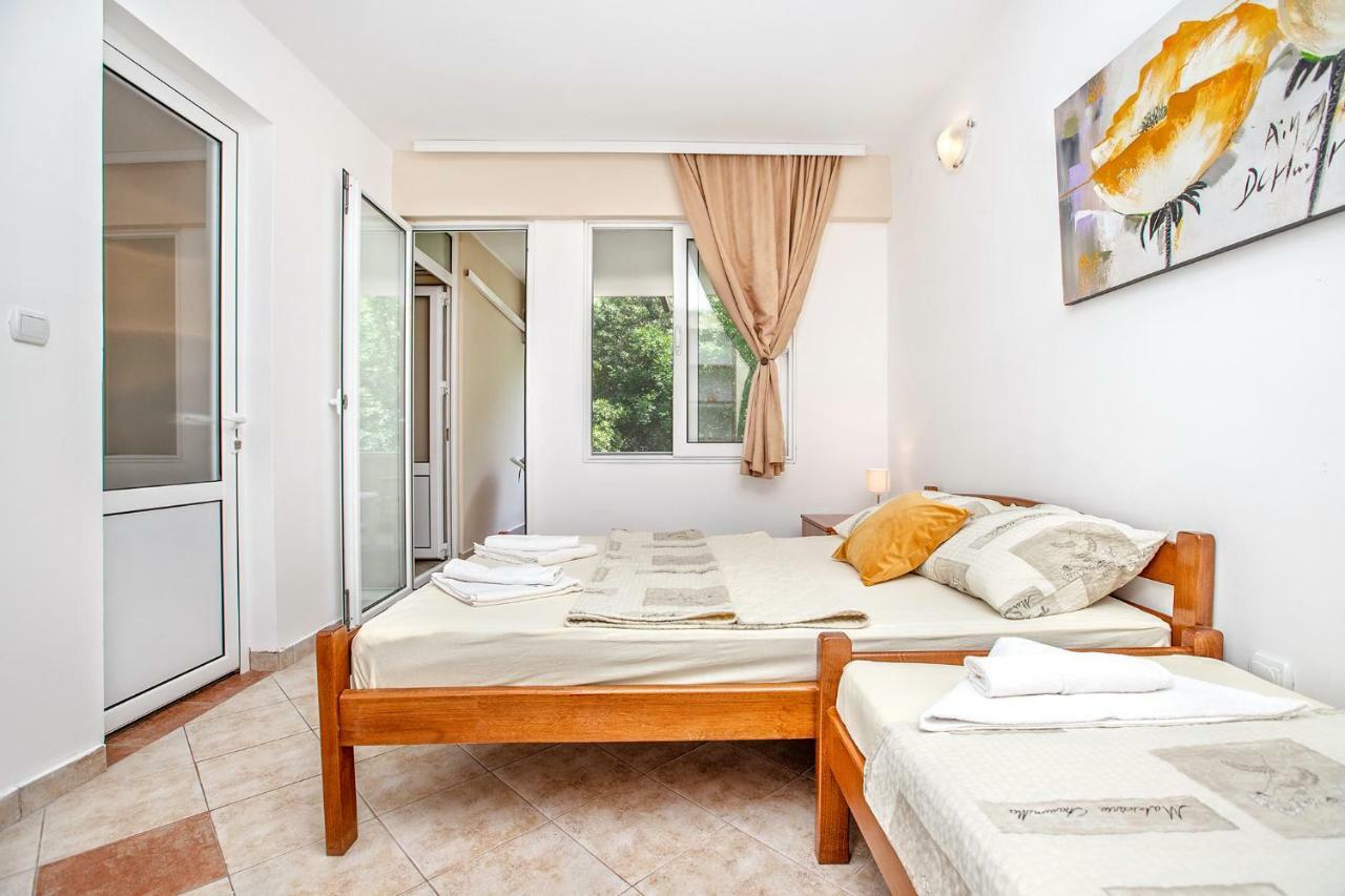 Apartments Villa Popovic Kotor Exteriör bild