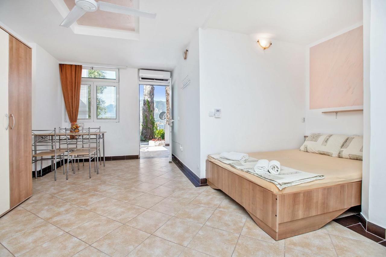 Apartments Villa Popovic Kotor Exteriör bild