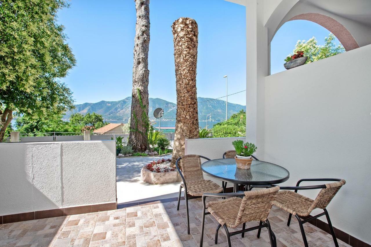 Apartments Villa Popovic Kotor Exteriör bild