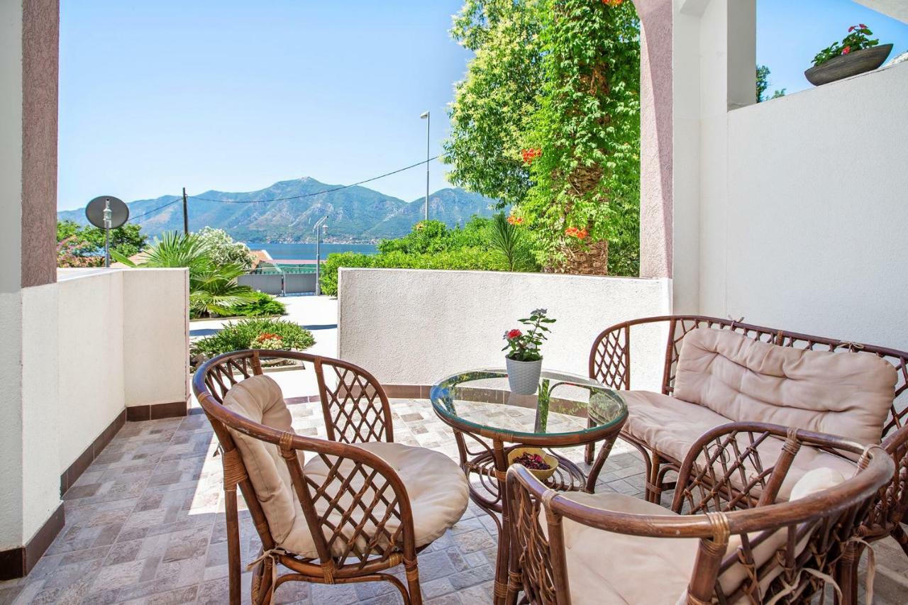 Apartments Villa Popovic Kotor Exteriör bild