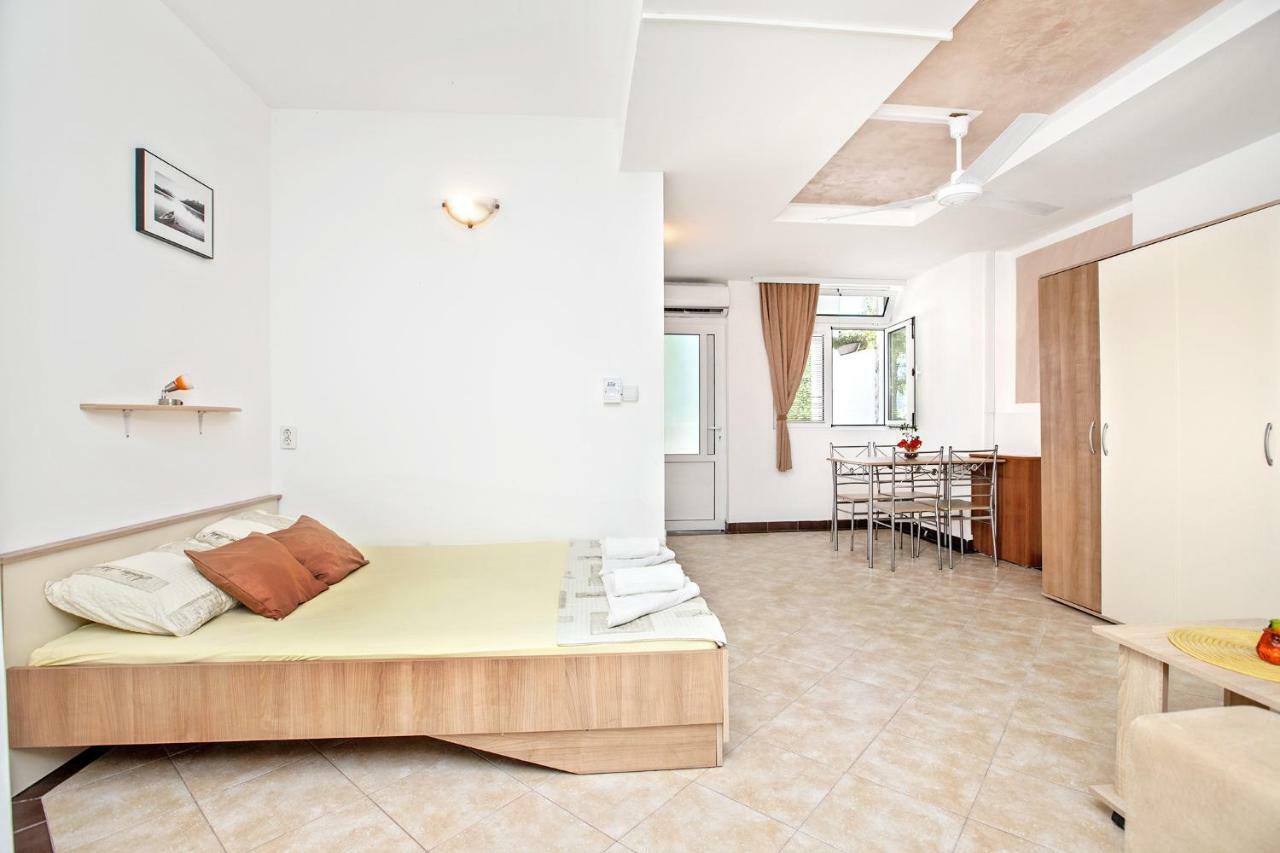 Apartments Villa Popovic Kotor Exteriör bild